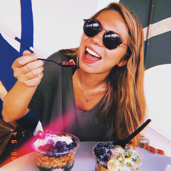 get to know me! 💫🦋🌵🍑🥑🌈🌼🧘‍♂️ - Picture 2 of 8